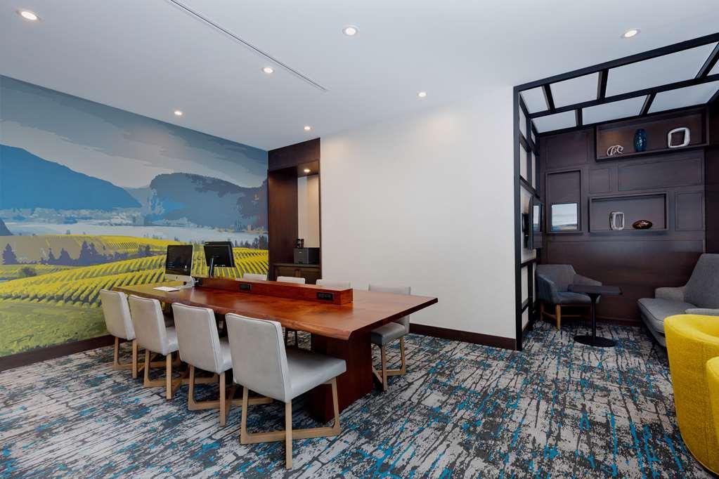 Hyatt Place Kelowna Interior photo